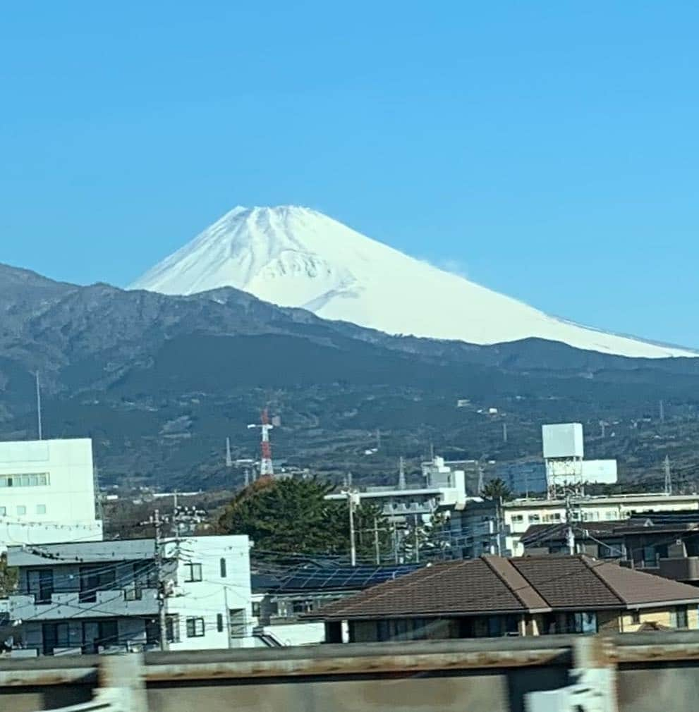 ユーコ・スミダ・ジャクソンさんのインスタグラム写真 - (ユーコ・スミダ・ジャクソンInstagram)「Happy Spring Sunday to everyone☀️ 大阪の日🌸 @cellulambeautysystem」3月24日 7時38分 - yukosumidajguest