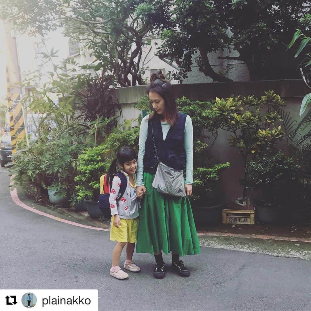 のインスタグラム：「#Repost @plainakko with @get_repost ・・・ 今年就是一堆背心  #plainmestaff #plainme_life #plainme_snap #mn_snap #mygqlook #lookbook  #spootd  #hypebeast #highsnobiety  #plainme #wear #ootd #keedan_snap  #搭配美好的一天 #COPbyplainme #RFW #andwander」