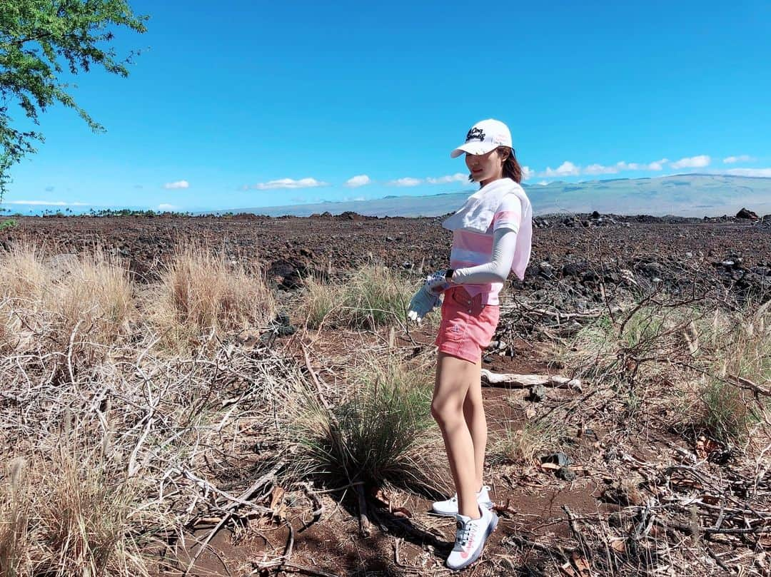 藤村椿さんのインスタグラム写真 - (藤村椿Instagram)「. . . ⛳️ . . . #果てしないOB 🙄🙄🙄 #ゴルフ #ゴルフ女子 #ゴルフウエア #ゴルフコーデ #ワイコロア #タビジョ #女子旅 #ゴルジョモ #golf #golfwear #golfgirl #instagolf #lovegolf #waikoloa @goljomo @golfrocco @victoriagolf_official」3月24日 8時51分 - tsubaki_fujimura