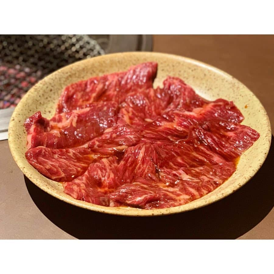 中田奈沙さんのインスタグラム写真 - (中田奈沙Instagram)「Girls Yakiniku Night❤️ ハワイの冷麺と言えば、ユッチャン。 日本の《焼肉 冷麺 ユッチャン。》 は、焼肉も美味しいのです✨ @yuchuntokyo 冷麺、ビビン麺、LAカルビ以外は 日本オリジナルメニュー。 焼肉食べて、〆冷麺とお気に入りの キムチチャーハン食べて、 自家製でおいしいジェラート食べて🥰 最高のお休みの前日でした😆 * #奈沙ログ #奈沙ログin六本木 * * #yuchun #yuchunkoreanrestaurant  #koreanfood #koreanbbq #foodie #tokyo #roppongi #foodstagram #hawaii #foodgasm #instafood #foodporn #foodpic #gourmet #yuchuntokyo #ユッチャン #ユッチャン冷麺 #冷麺 #LAカルビ #焼肉 #焼肉冷麺ユッチャン #激ウマ #ハワイ #飯テロ #六本木 #東京 #カルビ #韓国料理」3月24日 8時54分 - nasa_nakada