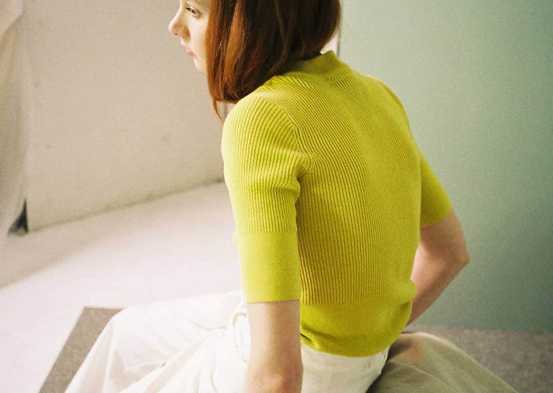 のインスタグラム：「KLOKE AUTUMN 19 | ABOUT FACE _ Grace wears the Induce cotton Knit in Citrus & Interval Denim Pant in Chalk _ New arrivals everyday」