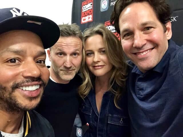 アリシア・シルヴァーストーンさんのインスタグラム写真 - (アリシア・シルヴァーストーンInstagram)「So much fun hanging out with these boys today #paulrudd @donald_aison and @breckinmeyer! They had me laughing so hard on our panel. Such a great day at #c2e2」3月24日 9時11分 - aliciasilverstone