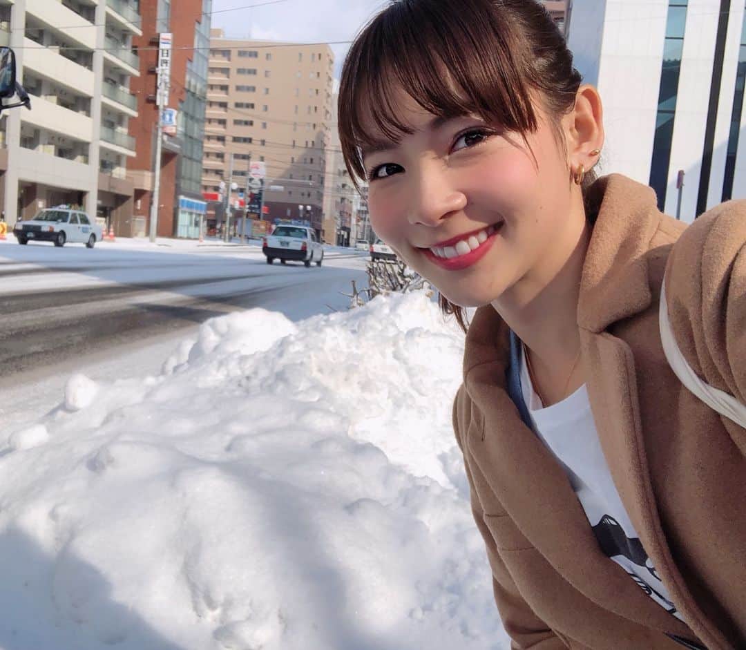 のインスタグラム：「☃️♡ 雪ーーーーーーっ⸜(๑˃́ꇴ˂̀๑)⸝*❄️️ テンション上がる☃️💙💙 ＊ #札幌フィッシングショー2019 お待ちしています🎶✨ ＊ #snow #hokkaido #sapporo  #北海道 #札幌 #雪 #阪本智子」