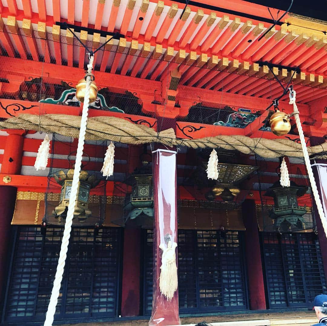 安田美沙子さんのインスタグラム写真 - (安田美沙子Instagram)「京都に集いました☺️✨ ラボンバンスさんのオープニングパーティーに顔を出して、数ヶ月前から楽しみだったFarmoonさんへ💕 素敵な雰囲気のお店で、皆んなで寛ぎながら、異国の地に来たような気分に浸りました☺️✨ . . はやく京都に着いたので、久々に八坂へ。。昔は毎年初詣に行っていました。やはり、お参りすると、気持ちがキュッと引き締まりました✨ . . そして今日は。。。十何年ぶりに、家族4人で朝起きて、いとこの結婚式です❤️親戚が少ないので、大切で、おめでたくて、感謝の日なのです。 晴れて良かった。行ってきます☺️🌸✨ #instagood #instafood #farmoon #labombance #dinner #kyoto #friends」3月24日 9時26分 - yasuda_misako