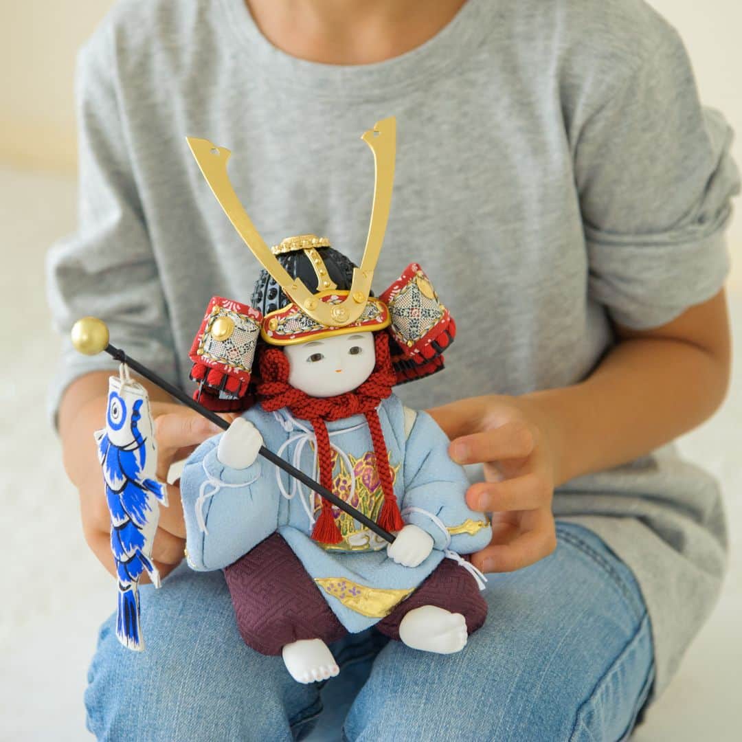 人形工房ふらここ-雛人形 五月人形-さんのインスタグラム写真 - (人形工房ふらここ-雛人形 五月人形-Instagram)「. ふらここの五月人形は、すべて手作り。お顔表情は一つひとつ、微妙に違います(*^^*) . 真心込めて丁寧に仕上げたお人形は見る人の心を癒し、笑顔にします🌸 - ＊想 No,180＊ - #ふらここ #ママリ #赤ちゃん #コドモノ #インテリア #男の子ママ #女の子ママ #赤ちゃんのいる生活 #プレママ #こどものいる暮らし #初節句 #ハピベビ #こどもの日 #端午の節句 #兜 #こどもの日 #子供の日 #五月人形」3月24日 21時00分 - furacoco_official