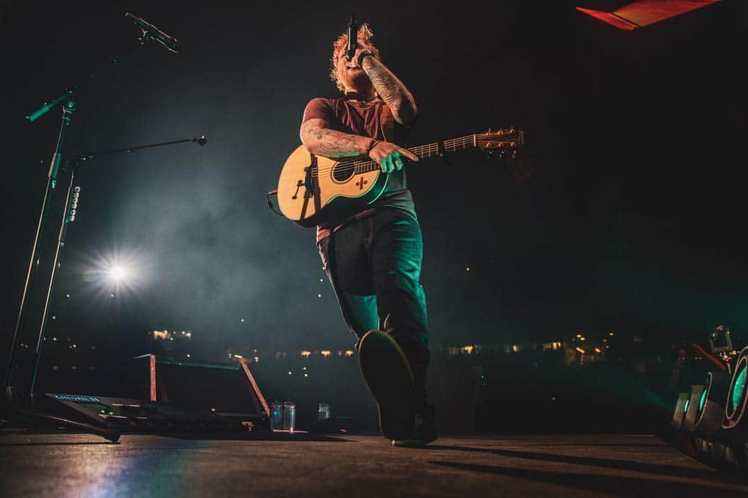 エド・シーランさんのインスタグラム写真 - (エド・シーランInstagram)「A few shots of last nights show in Joburg by @zakarywalters」3月24日 19時39分 - teddysphotos