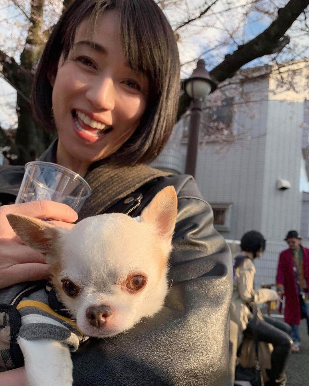 川田希さんのインスタグラム写真 - (川田希Instagram)「お花見会🌸 桜はまだ一分咲きってとこでしたが、お天気も良くて楽しい宴でした🥂  #さくら #春 #お花見 #桜」3月24日 19時53分 - nozomikawata