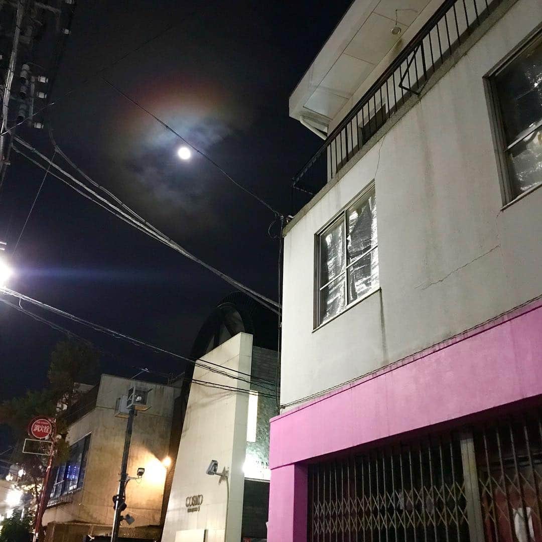 高田里穂さんのインスタグラム写真 - (高田里穂Instagram)「虹が見えた夜です」3月24日 19時45分 - riho__takada