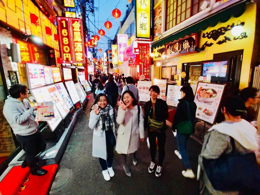 岡田ひとみ（ねんドル）さんのインスタグラム写真 - (岡田ひとみ（ねんドル）Instagram)「全国ねんどツアー神奈川！ #yokohama #businesstravel #assistants #chinatown」3月24日 19時49分 - hitomi_nendol