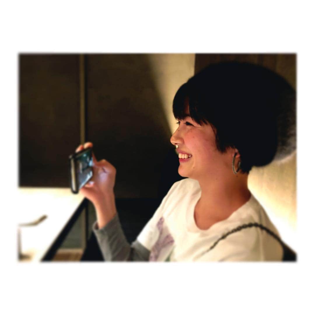 有村架純さんのインスタグラム写真 - (有村架純Instagram)「由衣ちゃんの横顔。♡」3月24日 20時00分 - kasumi_arimura.official
