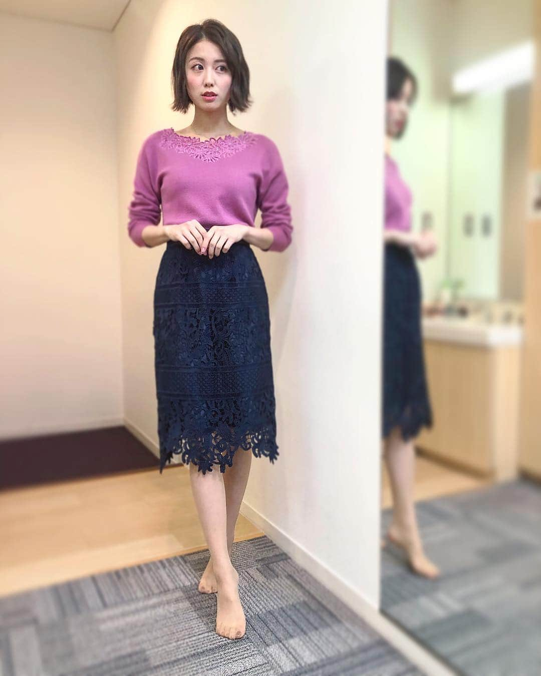 西村まどかさんのインスタグラム写真 - (西村まどかInstagram)「レース合わせにしました☻ 春服は明るくて嬉しいです🌸 まだ少しさむいけどね。 tops/skirt #mischmasch  accessory #ete」3月24日 20時03分 - madoka_nsmr