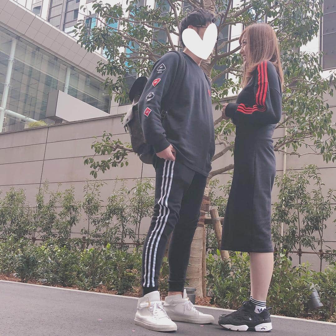 菊地亜美さんのインスタグラム写真 - (菊地亜美Instagram)「・ adidasのバレンタイン限定スウェット🃏 ♦︎♠︎♣︎♥︎おそろ🤤 #リンクコーデ」3月24日 20時12分 - amikikuchi0905