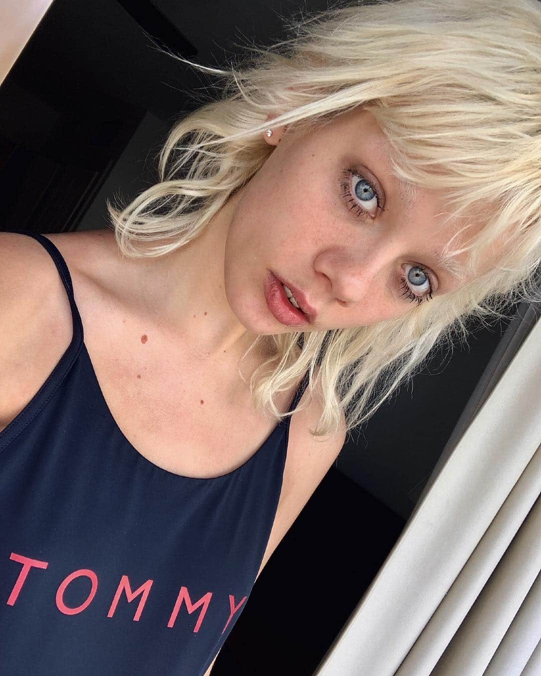 マリヤン・ジョンクマンのインスタグラム：「🦁 in the morningsun」
