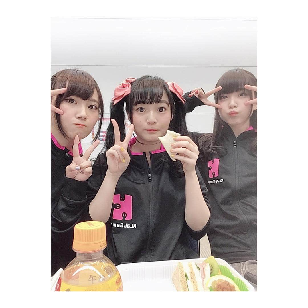 安齋由香里さんのインスタグラム写真 - (安齋由香里Instagram)「2019/03/24﻿ #AnimeJapan2019 1日目﻿ ﻿ 本日は #ラピスリライツ のステージでした✨﻿ 沢山の方が来てくださってて、﻿ ステージに上がって顔を上げた時に、﻿ 思わず笑顔になってしまいました😂 ﻿ 皆さんの笑顔とか声とかがあると、﻿ 練習頑張ってよかったなって思えます🥰﻿ 本当にありがとうございます🙏﻿ （いつも声足りなーいのくだりに﻿ 全力で返してくれてありがとうございます！﻿ 単にコール&レスポンスが大好きなんです🙏）﻿ ﻿ LiGHTsの久々のステージ、﻿ 楽しんでいただけてたら幸いです🌷﻿ ﻿ 色々今後が楽しみな予定が沢山で、﻿ 私も頑張らなきゃなって思います！﻿ わたしたちと一緒に #ラピライ を﻿ 盛り上げていってくれたら嬉しいです！﻿ ﻿ 私があまり器用な性格ではないので、﻿ 練習ではあまりわちゃーとできず、﻿ きびきびしちゃってるんですけど、﻿ そういう時に一緒に頑張ってくれている﻿ 仲間が居てくれてよかったなって思う事が、﻿ 今回沢山ありました(*´-`)だいすき！﻿ ﻿ 今後ともティアラをLiGHTsをラピスリライツを、﻿ よろしくお願いします💐✨﻿ ﻿」3月24日 20時37分 - yukari_anzai_1231