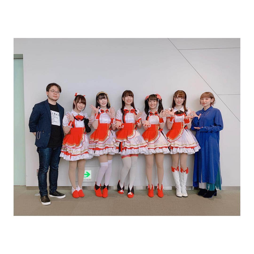 安齋由香里さんのインスタグラム写真 - (安齋由香里Instagram)「2019/03/24﻿ #AnimeJapan2019 1日目﻿ ﻿ 本日は #ラピスリライツ のステージでした✨﻿ 沢山の方が来てくださってて、﻿ ステージに上がって顔を上げた時に、﻿ 思わず笑顔になってしまいました😂 ﻿ 皆さんの笑顔とか声とかがあると、﻿ 練習頑張ってよかったなって思えます🥰﻿ 本当にありがとうございます🙏﻿ （いつも声足りなーいのくだりに﻿ 全力で返してくれてありがとうございます！﻿ 単にコール&レスポンスが大好きなんです🙏）﻿ ﻿ LiGHTsの久々のステージ、﻿ 楽しんでいただけてたら幸いです🌷﻿ ﻿ 色々今後が楽しみな予定が沢山で、﻿ 私も頑張らなきゃなって思います！﻿ わたしたちと一緒に #ラピライ を﻿ 盛り上げていってくれたら嬉しいです！﻿ ﻿ 私があまり器用な性格ではないので、﻿ 練習ではあまりわちゃーとできず、﻿ きびきびしちゃってるんですけど、﻿ そういう時に一緒に頑張ってくれている﻿ 仲間が居てくれてよかったなって思う事が、﻿ 今回沢山ありました(*´-`)だいすき！﻿ ﻿ 今後ともティアラをLiGHTsをラピスリライツを、﻿ よろしくお願いします💐✨﻿ ﻿」3月24日 20時37分 - yukari_anzai_1231