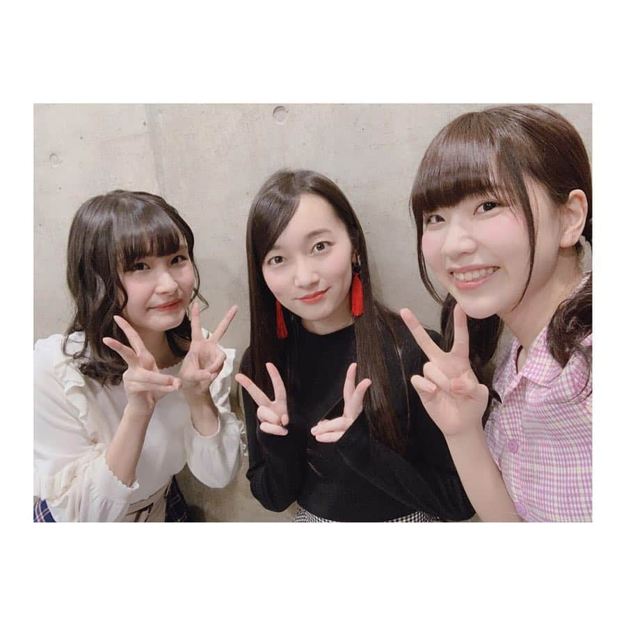 安齋由香里さんのインスタグラム写真 - (安齋由香里Instagram)「2019/03/24﻿ #AnimeJapan2019 2日目﻿ ﻿ 本日AJ2日目は、ぽにきゃんブースの﻿ #リリフレ ステージに登壇しましたよ〜🍑﻿ ﻿ みなさんリリフレはプレイしてますかー？﻿ 色んなイベントが続けて出来て、﻿ 私はすっごく楽しくプレイしてます📱﻿ ﻿ 焼き肉は残念だけど、ゲーム楽しかったー！﻿ 源モモ役の安齋由香里として﻿ またみなさんに会えたら嬉しいな🥰﻿次はお渡し会！﻿ ﻿ そして、個人的な買い物も出来て満足じゃ〜！﻿ #Alice Closet という着せ替えゲームなのですが﻿ 大好きな種村有菜さんの描くキャラクターが﻿ 可愛すぎて可愛いすぎて…﻿ 駆け足でゲットしに物販へ！﻿ 無事目的のものをゲット出来たので、﻿ 私は大満足でございます(*´-`)❤️﻿ ﻿ その他にも #天気の子 のブースを観てきたり、﻿ 気になる作品のステージを横切ったり、﻿ 足早に目的を果たしつつ﻿ お客さんとしても楽しみました🌷﻿ ﻿ 今日ステージを見てくれたみなさん、﻿ ありがとうございました🍑」3月24日 20時38分 - yukari_anzai_1231