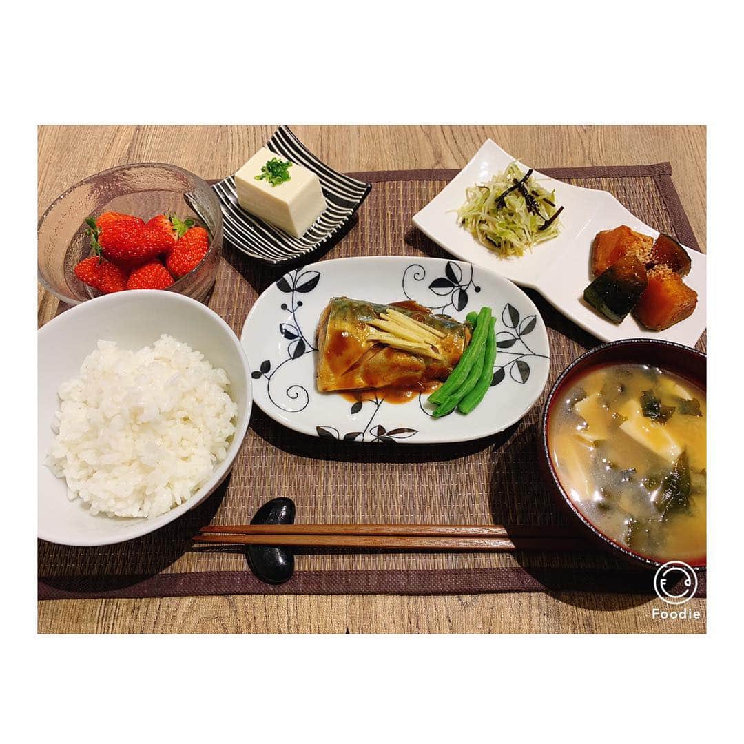 峰麻美さんのインスタグラム写真 - (峰麻美Instagram)「今日は超久しぶりにお休みだったので、ゆっくりごはん作れました🍴  それにしても、貴重な休みが睡眠で終わってしまうのをどうにかしたい🤣  新たな趣味発掘したいなー！  #food #dinner #japanesefood  #cooking  #おうちごはん #ビールなし #休肝日」3月24日 20時54分 - asaaaaami.0702