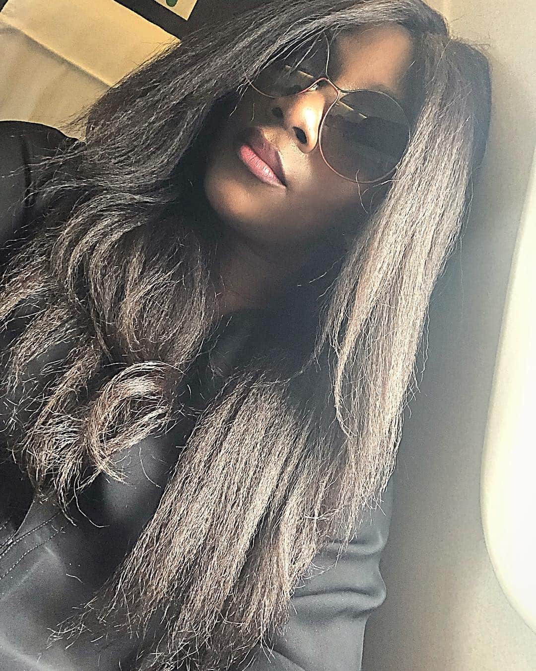 ジェネビーブ・ナジのインスタグラム：「Blessed day 💋」