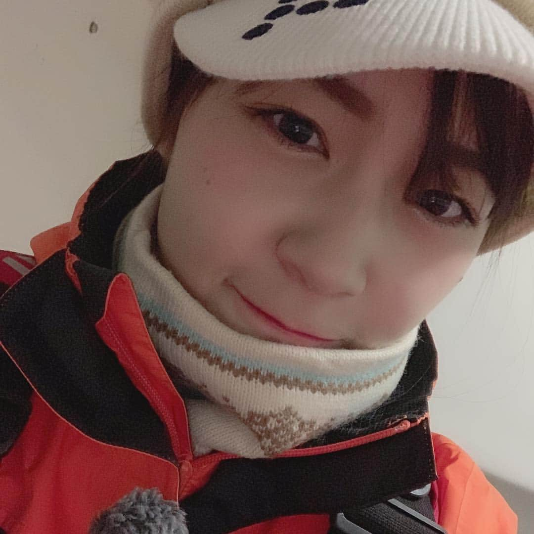 久米知里さんのインスタグラム写真 - (久米知里Instagram)「．﻿ ﻿ 本日の城島健司のJ的な釣りテレビ観てくれましたかー？﻿ ﻿ クロ釣りでひた🐟﻿ ﻿ やっと針結びができるようになったレベルの私です。笑﻿ ﻿ アシスタントとしてもっと活躍できるように頑張りマース✨﻿ 補足 ロケ前日のエビとお刺身がとても美味しかった。🦐 ﻿ 今日も一日がんばりましょう😊💕﻿ ﻿ ﻿ #久米知里#くめちさと#城島健司のJ的な釣りテレビ#アシスタント#RKB毎日放送#クロ釣り#博多#釣り#釣りガール#福岡#博多#タレント#元アイドル#talent#girl#job#goodday#happy#fishing#Fukuoka#hakata#idol」3月24日 12時17分 - chisatokume_12