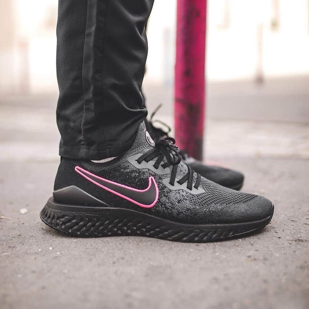 HYPEBEASTさんのインスタグラム写真 - (HYPEBEASTInstagram)「@hypebeastkicks: Here’s and exclusive first look at the @psg x @nike Epic React Flyknit 2. It’s been dressed in fan favorite black with pops of pink, which pays homage to the team’s 2015/16 Champions League kit, while the club’s badge is proudly situated on both tongue tabs. It’s expected to land at select Nike retailers and online in early April.  Photo: @hypebeastfr」3月24日 12時24分 - hypebeast