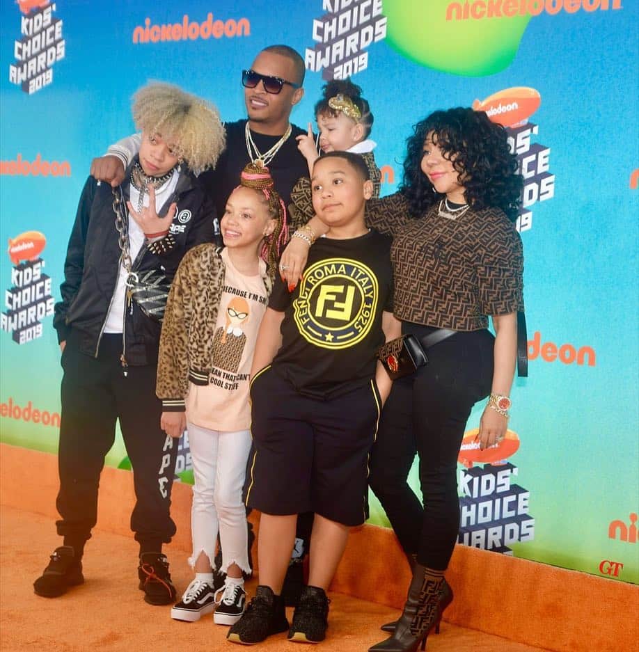 T.I.さんのインスタグラム写真 - (T.I.Instagram)「Doing IT ALL for them at ALL Times✊🏽 #MyEverything #HarrisFam #KidsChoiceAwards」3月24日 12時35分 - tip