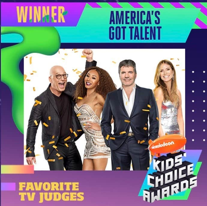 ハイディ・クルムさんのインスタグラム写真 - (ハイディ・クルムInstagram)「So excited that @officialmelb @howiemandel @simoncowell and I won a @nickelodeon Kids Choice Award! Thanks so much to all of the fans who voted for us! 🌟🏆💖 #KCA」3月24日 12時47分 - heidiklum