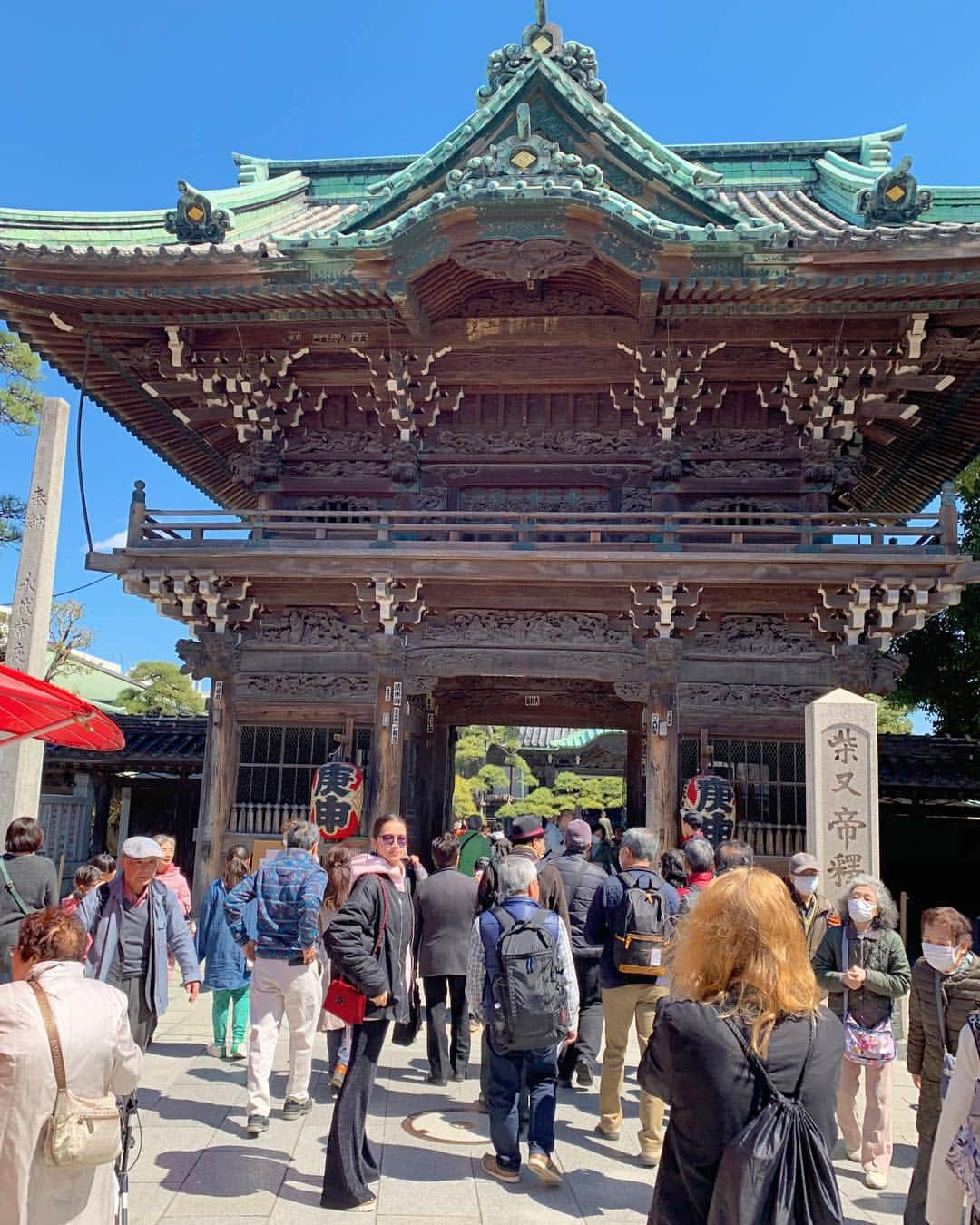 大森美知さんのインスタグラム写真 - (大森美知Instagram)「春だね🌸🌸🌸 寅さんの町にきました💼🍡 はじめて草団子たべたけど 美味しいな。 ________________________________ #帝釈天 #寅さん #庚申の日 #🐒 #🙏🏻」3月24日 13時12分 - michi_oomori_official