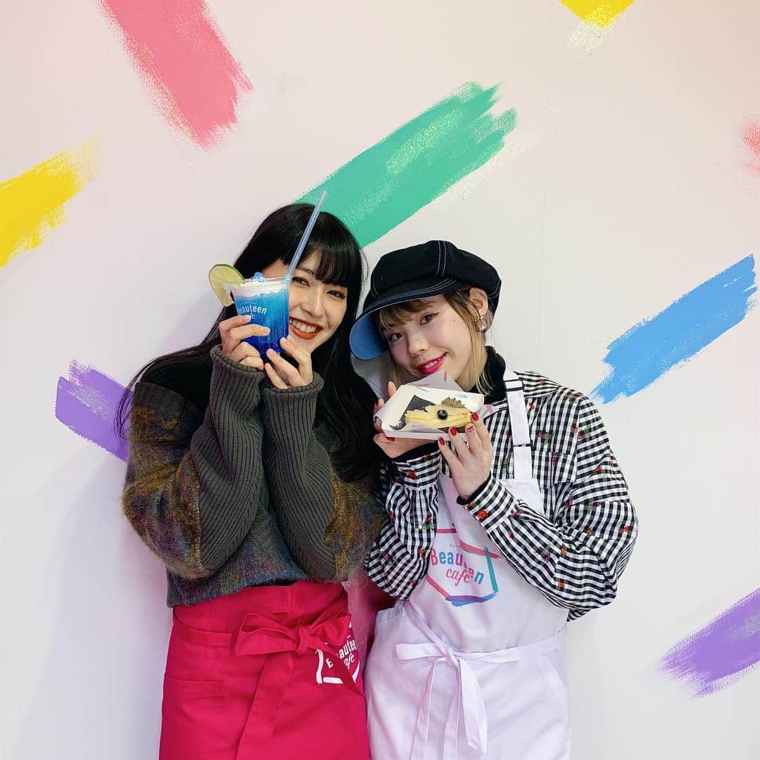 のインスタグラム：「Thank you for comming to #beauteencafe 🧁🍹🌈 昨日は会いにきてくれてありがとうございました！ @yurippa93 と久しぶりに一緒にお仕事できたりもして、嬉しい1日でした。 今日はmimmamが立つ日かな？ お天気もいいので週末楽しんでね🌼 @beauteen_official」