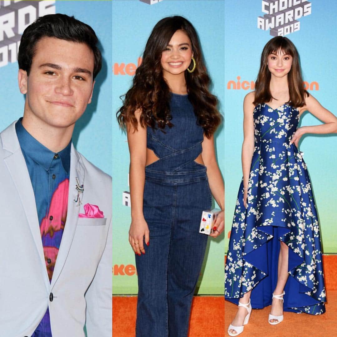 メリッサ・ジョーン・ハートさんのインスタグラム写真 - (メリッサ・ジョーン・ハートInstagram)「My 3 kids looking so grown up and representing our show #NoGoodNick at the @nickelodeon #KidsChoiceAwards #KCA. These 3 have bright futures ahead.... mark my words! 💫  @sienaagudong @kalamaepstein @officiallaurendonzis」3月24日 13時53分 - melissajoanhart
