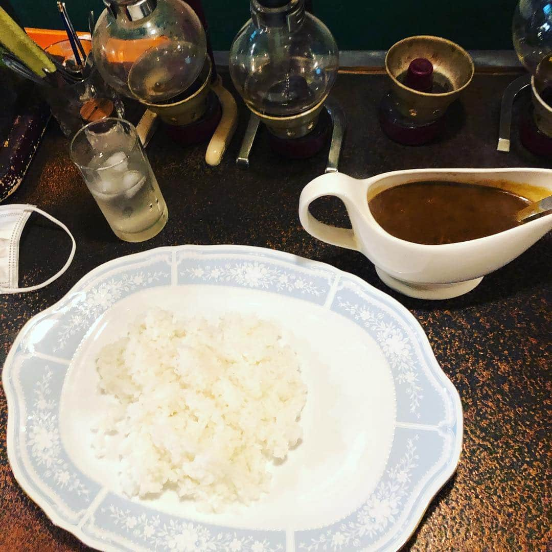 金村義明さんのインスタグラム写真 - (金村義明Instagram)「#七番館カレー#久しぶりのオバちゃん#ロイヤルカレー#コーヒー#鉄釜日本茶#元気でなによりです」3月24日 13時59分 - yoshiaki_kanemura