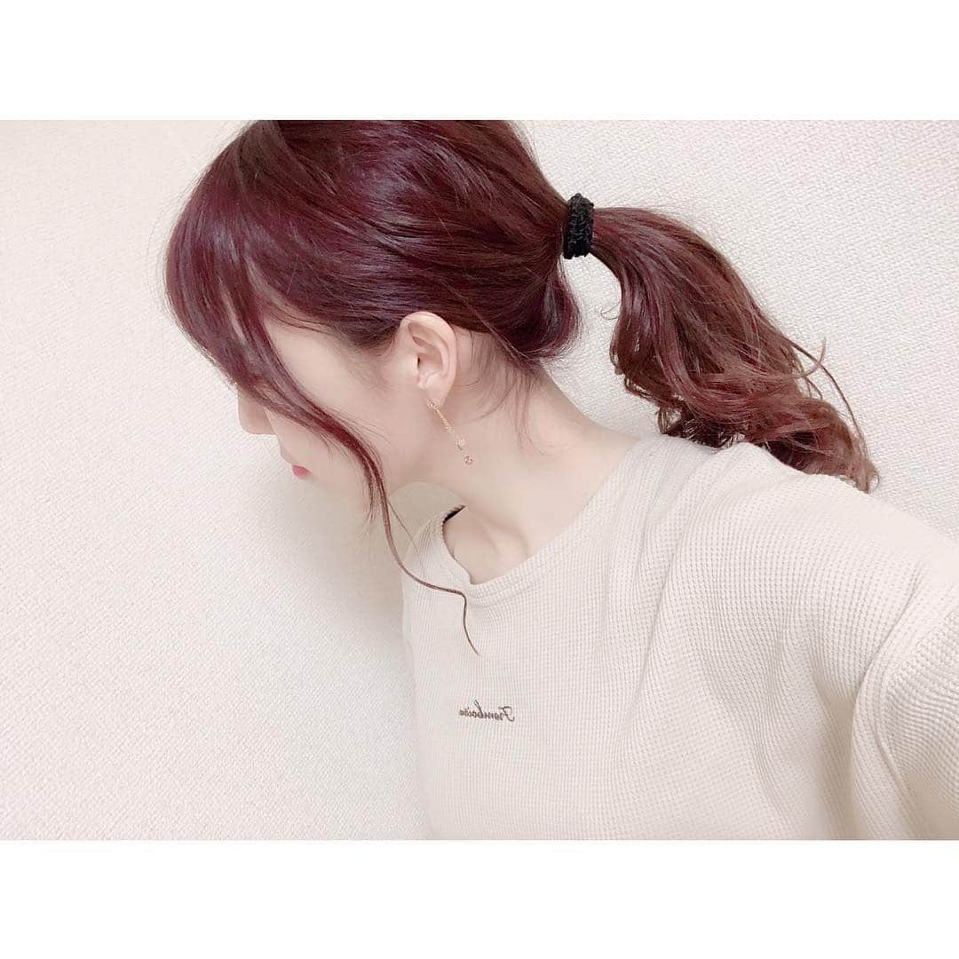 松村芽久未さんのインスタグラム写真 - (松村芽久未Instagram)「﻿ ポニーテール〜揺らしながら〜♪♪♪﻿ ﻿ ﻿ ﻿ 先日(@kireimo_official )さんで脱毛してもらって﻿ 夏に向けて着々と仕上がってきてます💫﻿ ﻿ でも、夏より完全冬派な私🙋‍♀️🙋‍♀️笑笑﻿」3月24日 14時02分 - m.egu0626