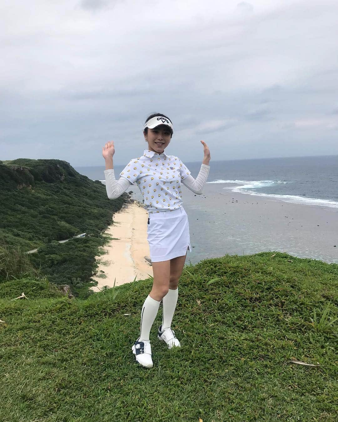 野田すみれさんのインスタグラム写真 - (野田すみれInstagram)「. . 宮古島！ 着いて早速ラウンド⛳️ 絶景ポイント🏝💕 暖かくて嬉しい😊 . . #オーシャンリンクス」3月24日 14時50分 - sumire0208