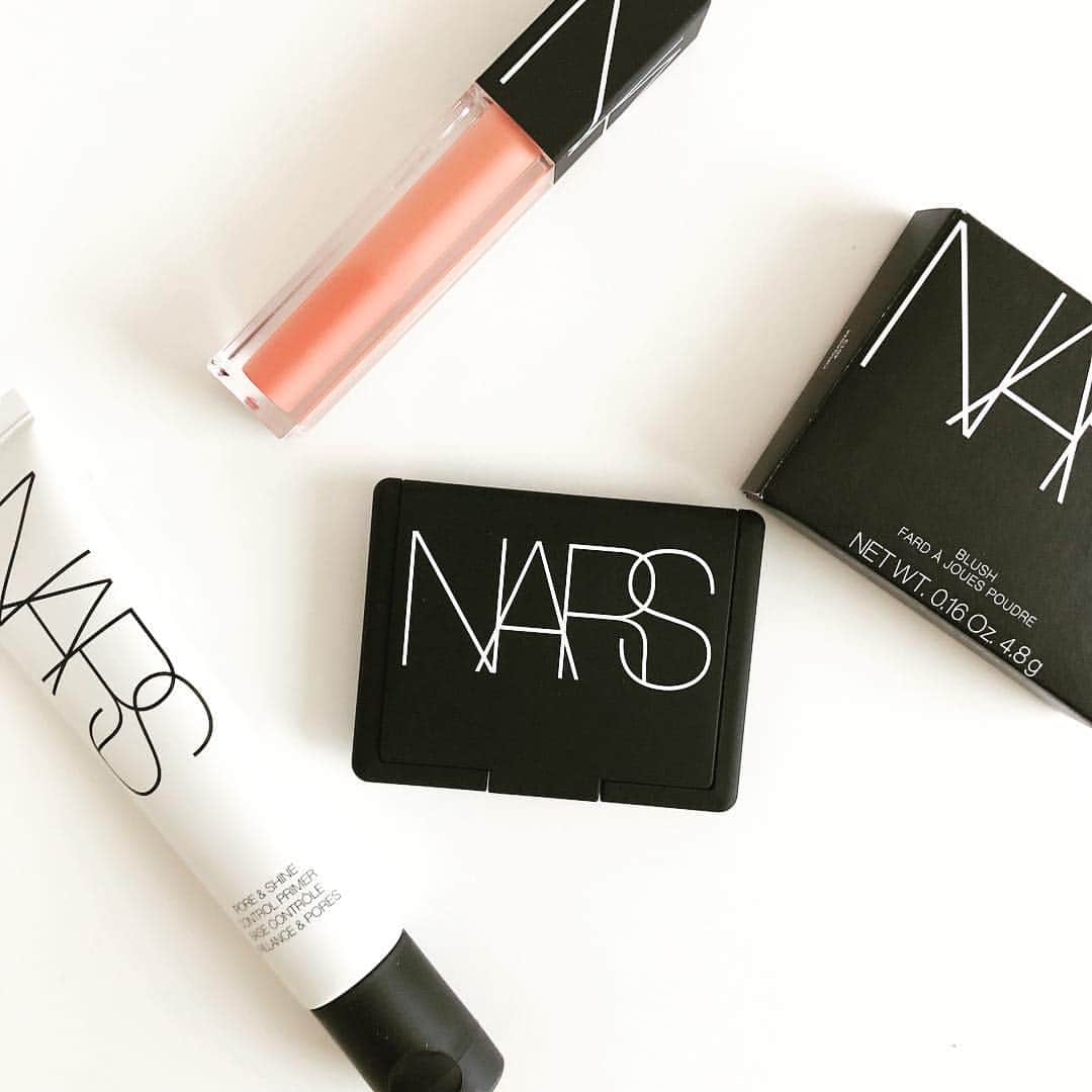 のインスタグラム：「春らしいチークとリップ💄にChange💕 #nars#narscosmetics #narslipstick #cheek」