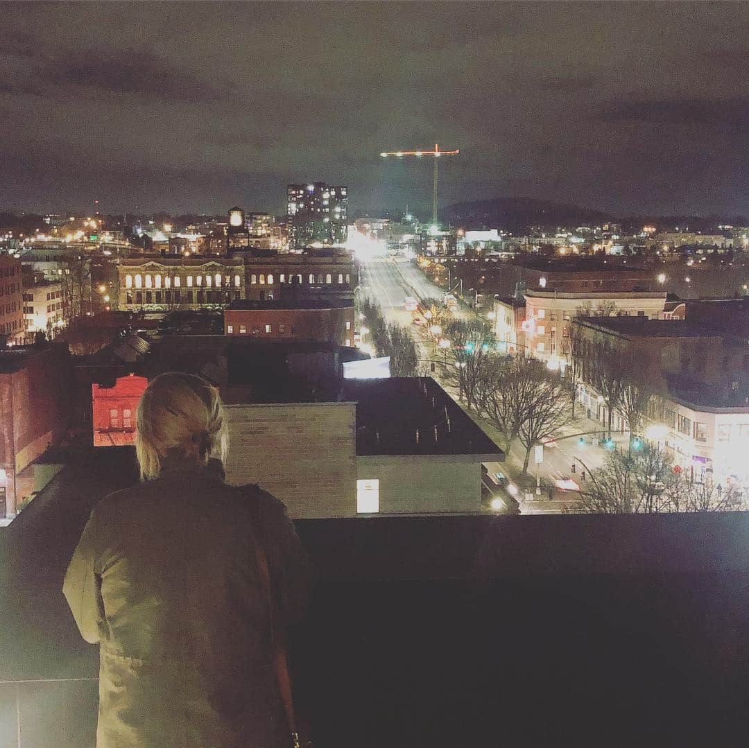 Jason G. Sturgillさんのインスタグラム写真 - (Jason G. SturgillInstagram)「One night at @thehoxtonhotel and Portland’s your oyster. 🎶 Their chocolate torte is my favorite.」3月24日 16時54分 - jgspdx