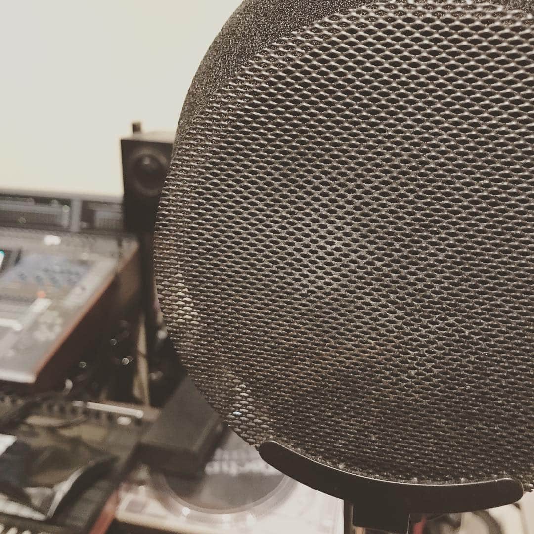 のインスタグラム：「作曲中🎶 良きイメージを形にできた(^^)」