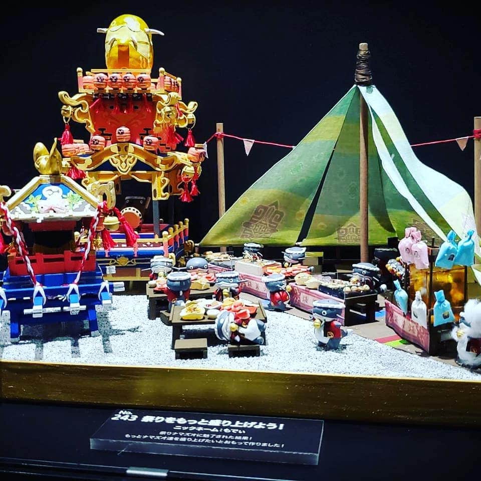 FINAL FANTASY XIVさんのインスタグラム写真 - (FINAL FANTASY XIVInstagram)「Check out some of the crafted pieces in the art contest made by our Disciples of the Hand! #FFXIV #FanFest2019」3月24日 17時11分 - ffxiv