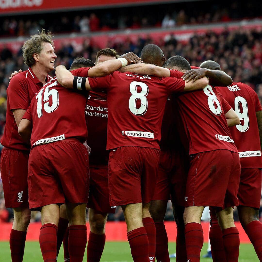 リヴァプールFCさんのインスタグラム写真 - (リヴァプールFCInstagram)「Great team, great game, great cause 🙌 The Reds 🔴 #LFC #LFCFoundation #LiverpoolFC」3月24日 17時50分 - liverpoolfc