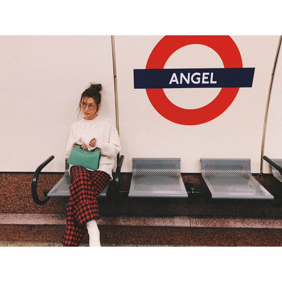 紗栄子さんのインスタグラム写真 - (紗栄子Instagram)「「ANGEL」という街🧚🏻‍♀️✨ #london#地下鉄」3月24日 18時34分 - saekoofficial