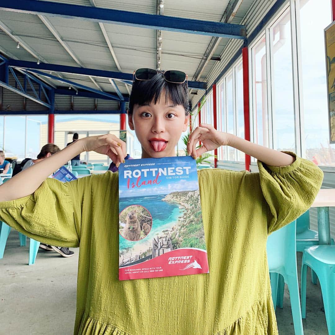 のインスタグラム：「I’ll never forget this beautiful day spent with Rottnest Island 🌴👼🏻🌊」