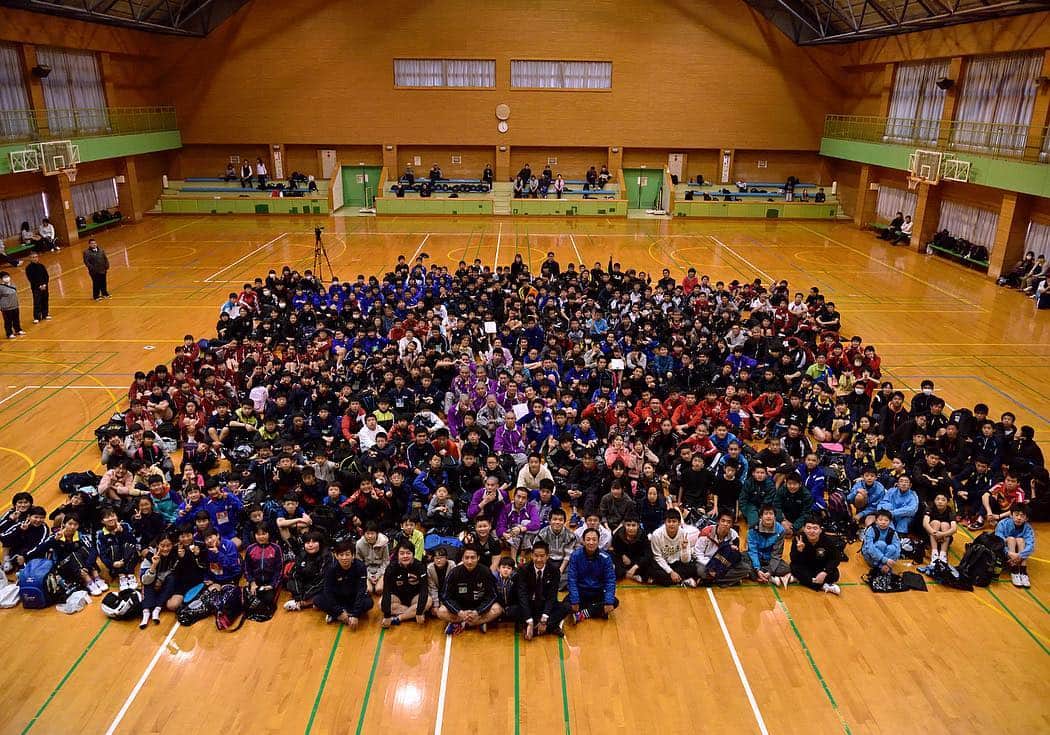 岸川聖也さんのインスタグラム写真 - (岸川聖也Instagram)「吉田海偉さんと佐賀県でイベントを行いました。 約600人の方が参加してくれて盛り上がった楽しいイベントになりました！ 佐賀の子供達は真面目で熱心な子達が多かったです！ 佐賀は母の故郷でもあるので、勝手に親近感があります😊 #タマス #バタフライ #butterfly #吉田海偉」3月24日 18時52分 - seiyakishikawa