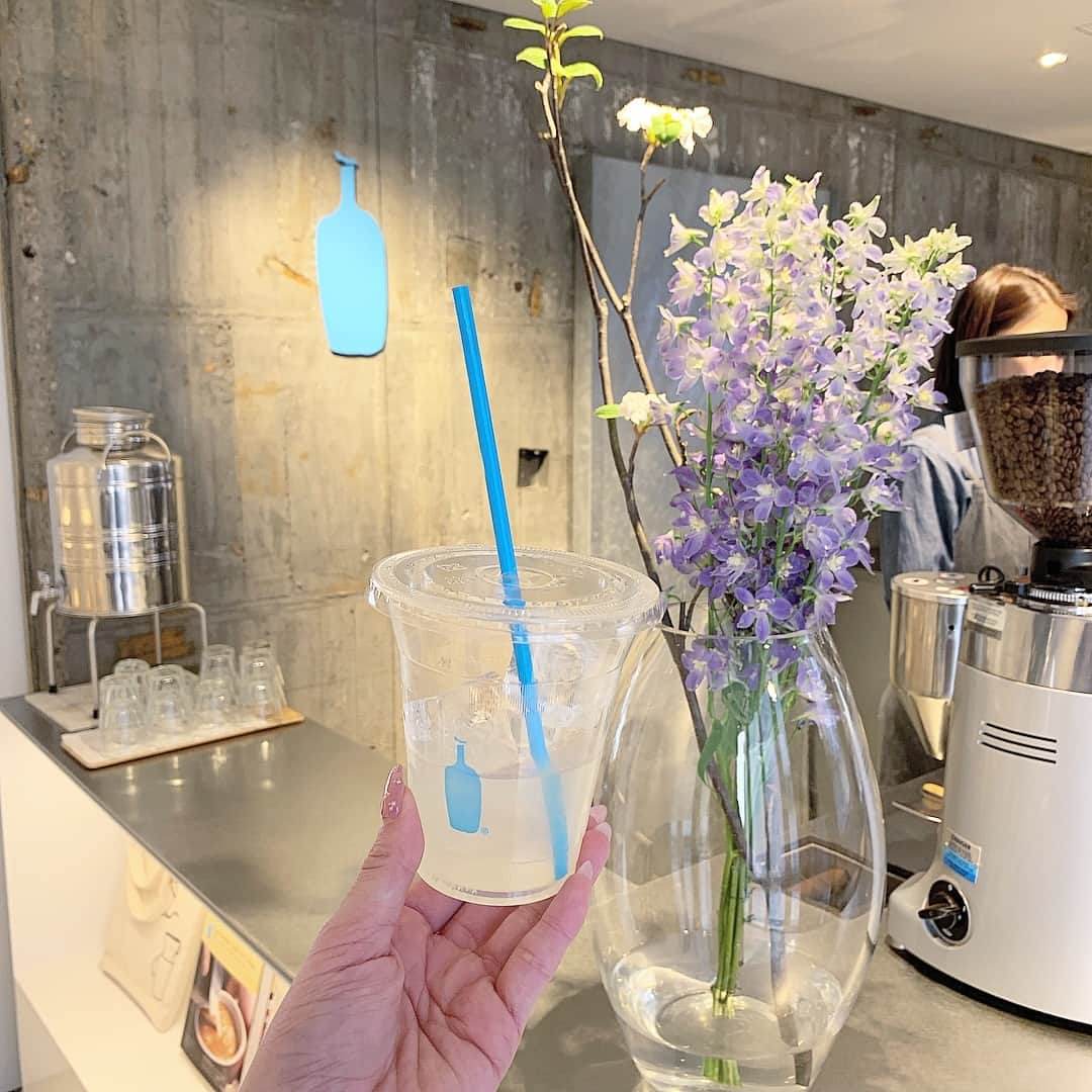 矢田伶華さんのインスタグラム写真 - (矢田伶華Instagram)「レモネードのみたい…🍋🥤 . . . #bluebottlecoffee #lemonade #ブルーボトルコーヒー #レモネード #カフェ . .」3月24日 18時50分 - reika_308