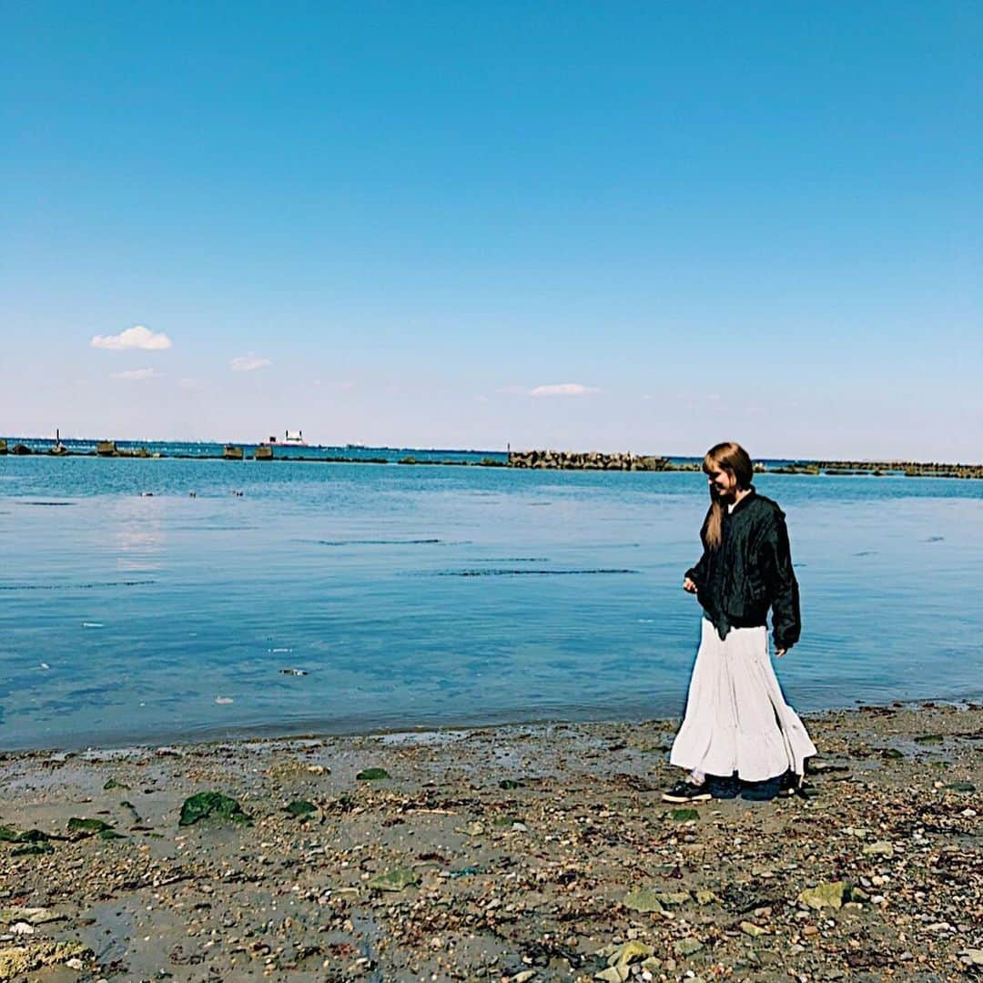 IVANさんのインスタグラム写真 - (IVANInstagram)「* 🌊🎣🎣🦄🧚🏻‍♀️💕💕👩🏻‍🦰👧🏻✨💕 魚釣り♡ * @hug_coco ☆ #sunday#fishing#sea#love#friend#peace #日曜日 #小さなお友達と #お魚釣り #海は気持ちいいね♡」3月24日 18時57分 - fresanaca