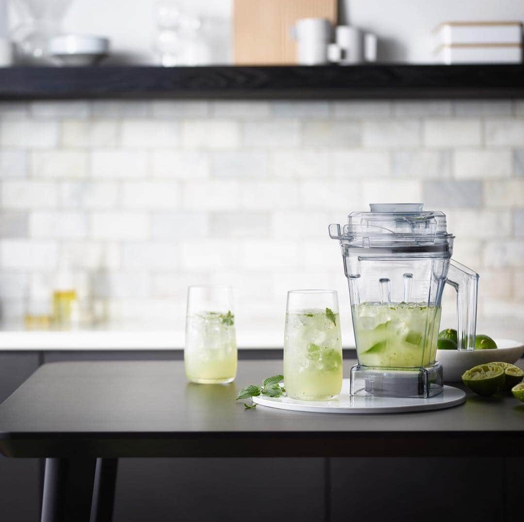Vitamix Global Headquarters Real foodさんのインスタグラム写真 - (Vitamix Global Headquarters Real foodInstagram)「Aer Disc Container = Perfect Mojito #NationalCocktailDay #Vitamix」3月25日 6時22分 - vitamix