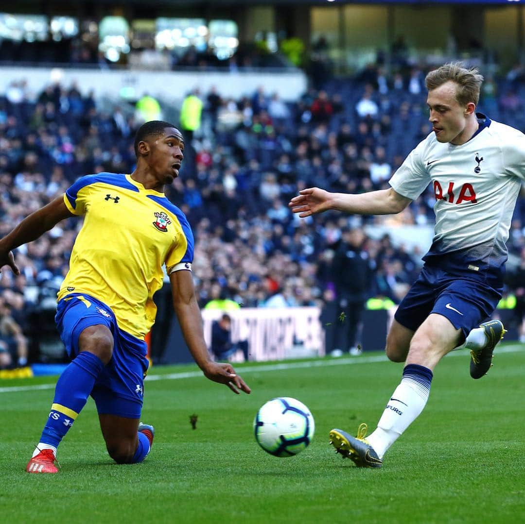 サウサンプトンFCさんのインスタグラム写真 - (サウサンプトンFCInstagram)「Scoring and making history with @spursofficial at #SpursNewStadium on Sunday! 😇↔️ #saintsfc #thfc」3月25日 5時16分 - southamptonfc