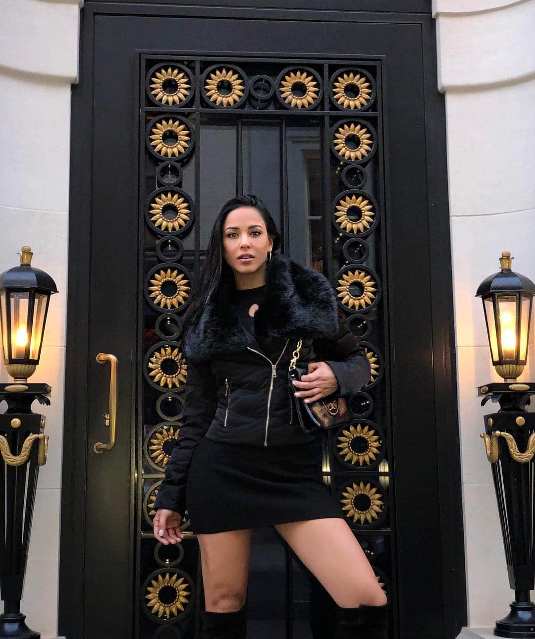 Melissa Risoさんのインスタグラム写真 - (Melissa RisoInstagram)「One thing about #London that I love so much is the Architecture! London has so much history and beautiful building. #mayfairlondon」3月25日 5時37分 - melissariso