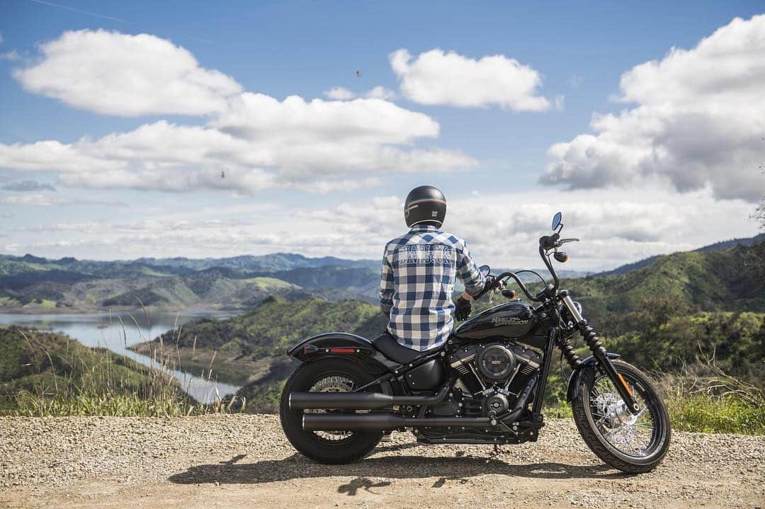 Harley-Davidsonさんのインスタグラム写真 - (Harley-DavidsonInstagram)「Breaking free is a state of mind.  #HarleyDavidson #FindYourFreedom #StreetBob」3月25日 5時58分 - harleydavidson