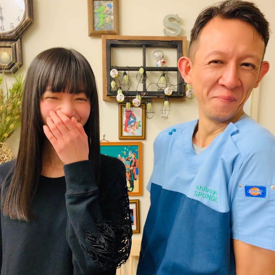 院長ヨモギダさんのインスタグラム写真 - (院長ヨモギダInstagram)「2019.03.24.(sun) 🍓 いつも自然体で周りの人達から愛されてる柴犬の仔犬みたいな きなりちゃん。 Happyでもって芯が強い可愛い人。 by.嫁 . . . @kiiiina04 きなりちゃん いつもありがとうございます!!🍓 . . . . ‧✧̣̥̇‧✦‧✧̣̥̇‧✦‧✧̣̥̇‧✦‧✧̣̥̇‧✦ 渋谷スポンジ 💫💫開院2周年イベント開催中🌸 . .  3/31(日)迄の期間中 🌟ご来院の方に✨ハズレなし🌟 スピードくじを開催します!! . ※期間内、ご来院の都度 参加可能です。 (例:月2回施術の方 2回引けます) . ⬇️ ⬇️ ⬇️ . . 次回施術に使える金券💵 10000円分・5000円分・3000円分・1000円分・500円分 その他、コスメなど美容グッズ . . . さらに  期間中ご来院の全ての方に . 帽子にトレーナーにバッグに👍 サイズ感に拘って拘った"(⌯︎¤̴̶̷̀ω¤̴̶̷́) 渋谷スポンジ🏵2周年記念 ꫛꫀꪝ✧‧˚オリジナルバッチ🏵を プレゼント🎁致します!! . . .  ご予約が取りにくくなっております。🙇‍♂️🙇‍♀️ ご予定がお決まりの際は 早目のご予約をお願い致します。 . . . リピーターの方も 鍼に興味はあるけど不安な初めての方も!是非お待ちしております🌸 . . .  #渋谷スポンジ 🌱 ハイクオリティ美容鍼 #鍼灸 #マッサージ #痩身 #ヘッドスパ 東京都渋谷区松濤1-28-6 麻生ビル2F☏‭0367127598‬ 🌷ご予約はHP又はお電話で 🌈 ‭www.shibuya-sponge.com‬ HPからブログもご覧下さい🐕 . . 🙊初回 全メニュー1000円OFF✨ 🙉1ヶ月以内リピート常時500円OFF✨ . 1⃣初回の方にプチギフト進呈🎁  2️⃣全員の方にクリスタルガイザー500mlボトルプレゼント💧 .  3⃣✨2周年記念✨渋谷スポンジオリジナルバッチプレゼント🎁 4️⃣渋谷スポンジオリジナルステッカーも差し上げてます！ . . .  #美容鍼灸 #美容鍼 #小顔 #美肌 #シミ #くすみ #腰痛 #肩こり #むくみ #乾燥肌 #肌荒れ #疲労 #たるみ #アンチエイジング  #偏頭痛  #眼精疲労 #乾燥肌 #骨盤調整 #筋膜リリース #姿勢改善 #肩甲骨はがし #きなり #東京賛歌」3月24日 21時19分 - shibuya_sponge