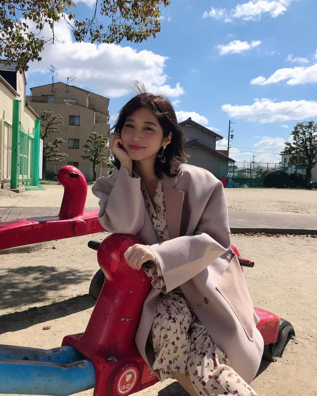 橘花凛さんのインスタグラム写真 - (橘花凛Instagram)「シーソーで遊ぶ。28歳。 in名古屋 #私服 #コーディネート #セットアップ #ワンピース #ピンクコーデ #ニット #17kg #韓国ファッション #私服コーデ #橘花凛 #beep」3月24日 21時29分 - rintakahashi0809