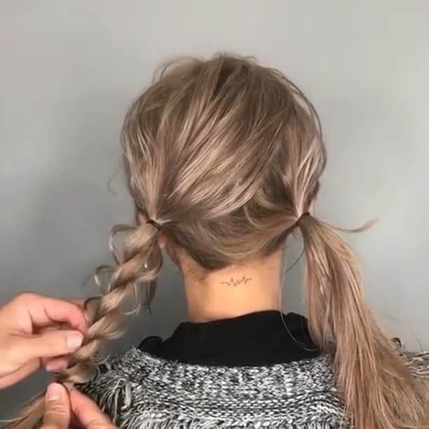 のインスタグラム：「✔style by @seiichirookawakami 【 #ALBUM動画_アレンジ_ミディアム】 別パターンはこちら↑ . cut + color ¥3,500~ double color ¥8,000~ treatment ¥2,000~ etc... ※店舗により料金が異なります。 . . ねじりアレンジ☆ . . こちらのスタイルは 新宿店の河上 誠一郎（ @seiichirookawakami ） が担当いたしました！ . 何かご不明点がございましたら お気軽にコメントください。 . 担当スタイリストからも コメントいたします！ . ALBUM（ @album_hair ） . . 【お問い合わせ先】 ALBUM OFFICE TEL / ‪03-6712-5547‬ FAX / ‪03-6712-5548‬ MAIL / info@album-hair.com . . . #ミディアム #ミディアムヘア #美容室 #ヘアスタイル #ヘアセット #外ハネ #カラー #ハイライト #グレージュ #外国人風カラー #ハイライトカラー #ヘアアレンジ #アレンジ #アレンジ動画#外国人風 #美容師 #髮型 #髮型師 #髮型設計#攝影 #染髮 #发型 #護髮 #日系髮型#ทรงผม #헤어 #염색 #단발머리 #haircolor」