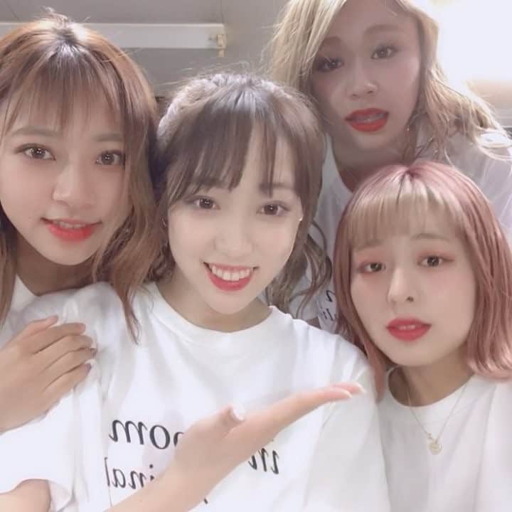 Caratのインスタグラム：「Carat oneman live tour 『in bloom』大阪公演ありがとうございました✨来てくださった皆様、楽しかったですか？ . ついに残すところ30日のファイナル東京のみです！！全力で盛り上がりましょう🔥」